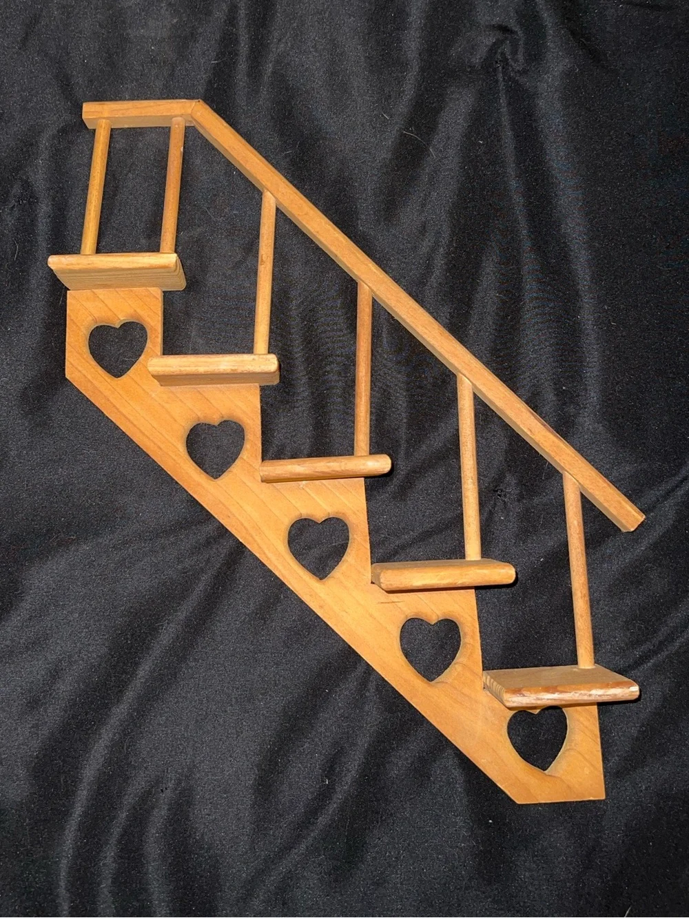 Vintage Heart Trinket Shelf